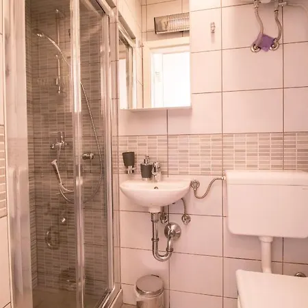 House Apartment *